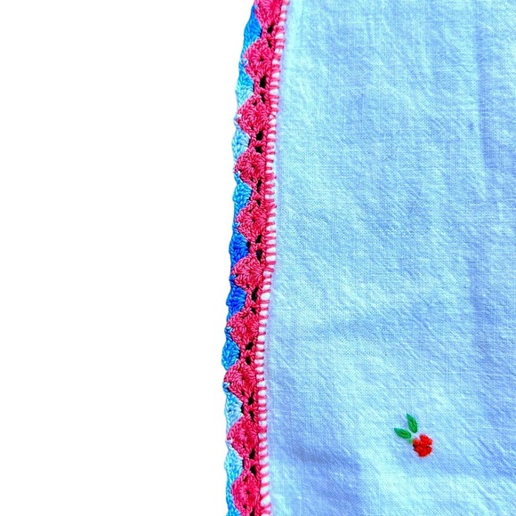 Vintage Embroidered Table Runner Cottage Core - Picture 2 of 3